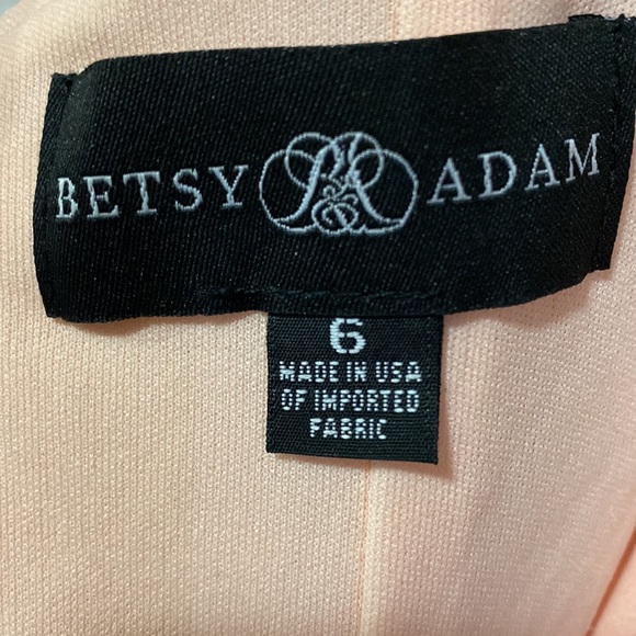 NEW BETSY & ADAM FORMAL DRESS COLOR MELON PINK  SIZE 6 - Picture 2 of 7
